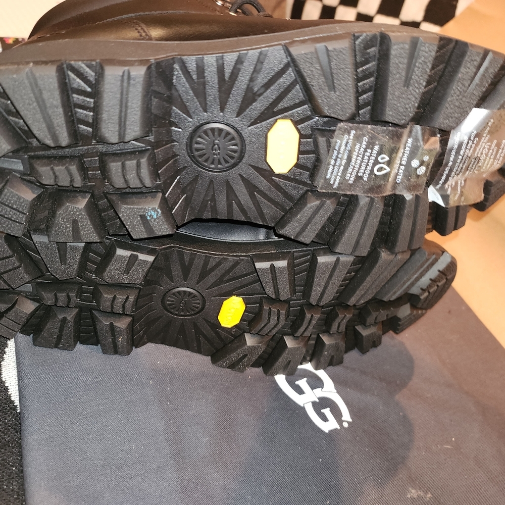 Waterproof boot - Picture 8 of 16